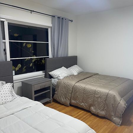 Home In Уест Ванкувър Екстериор снимка