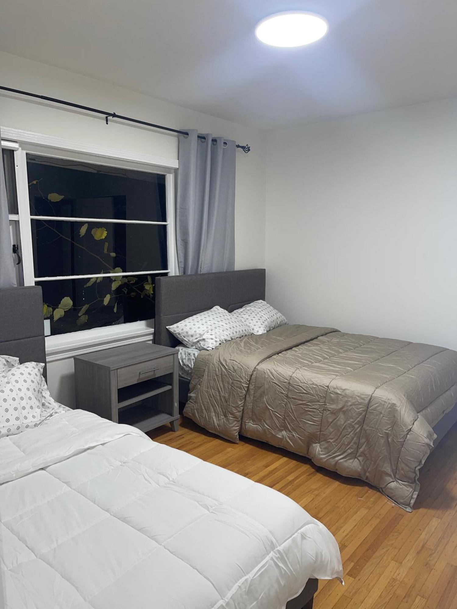 Home In Уест Ванкувър Екстериор снимка