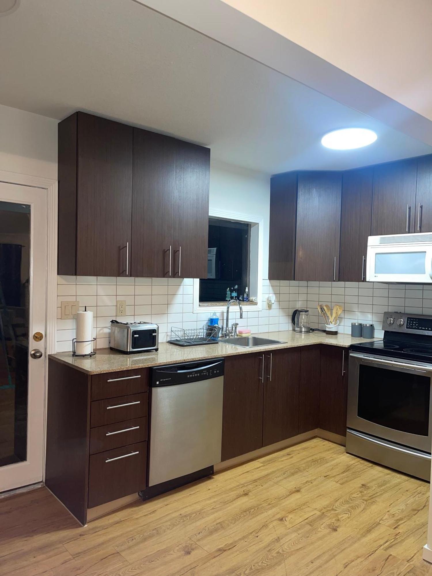 Home In Уест Ванкувър Екстериор снимка